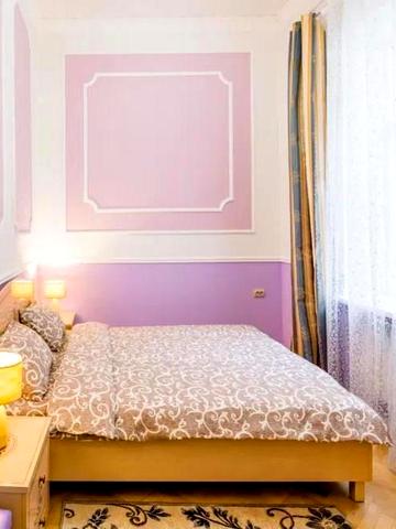 2-к, Федорова Івана вул., 21, Площа Ринок