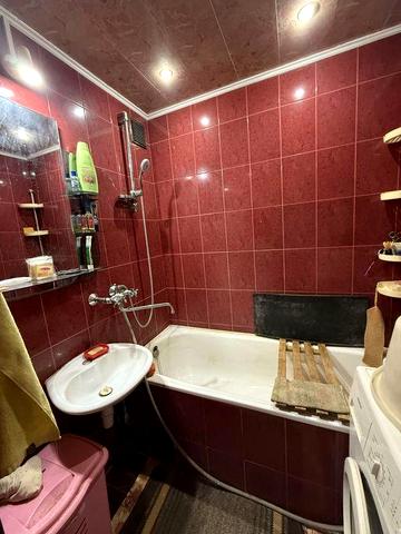 Продаж 3-кімнатноі квартири район Анголенко