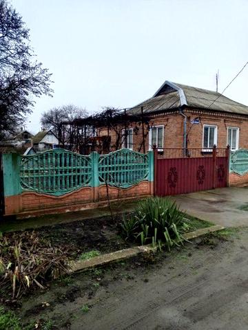 Продам  будинок у відмінному стані  по вул. Вишневецького 8