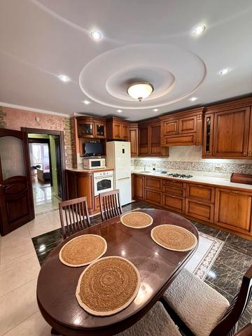 Жасминова вул., 5б