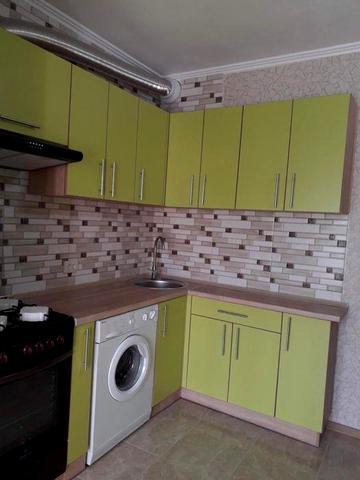 Сдаю 1кв.-студия 4й южный/Новострой/.Евроремонт,мебель,техника.Длитель