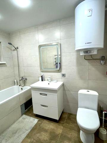 Будинок на два входи (дві кухні, два санвузли)