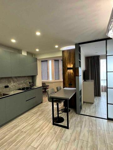 Сдаётся современная 2-х комн.квартира , ЖК Александровский 1 !