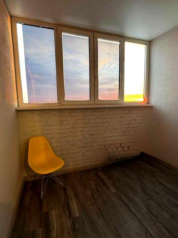 Оренда теплої одно двушки з балконом. Акварелі 2