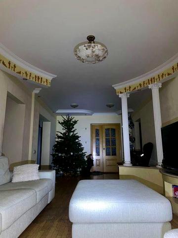 Продається трикімнатна квартира 92.9 кв.м.