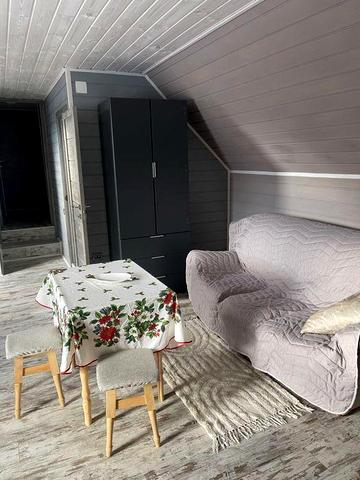 Здам квартиру на другому поверсі будинку  Гореничі