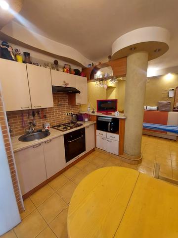 Івана Миколайчука вул. (Серафимовича), 15