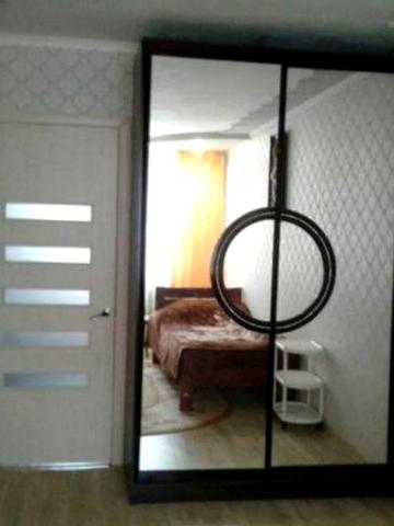 Сдам 2 кв метро Салтовское Героев Труда 6000 гр. Отопление не платим .