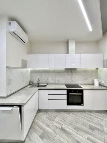 Італійський бульв., 1б