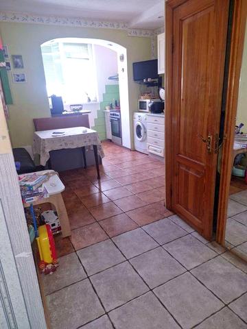 Продається двокімнатна вул.Каштанова 14б