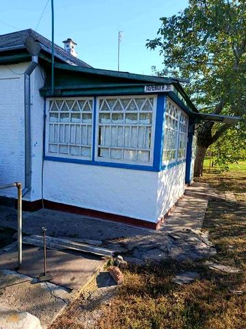 Будинок в селі Горбані,  2 сараї, літня кухня, +60 соток землі