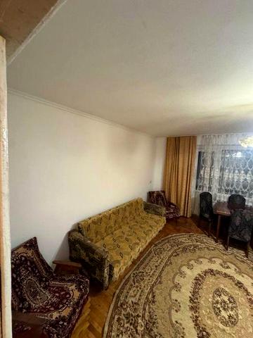 Здається простора 3-кімнатна квартира.