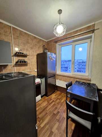 Продаж 4к Г.Крут 82а терміново