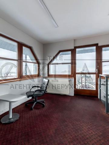 Павлівська вул., 18