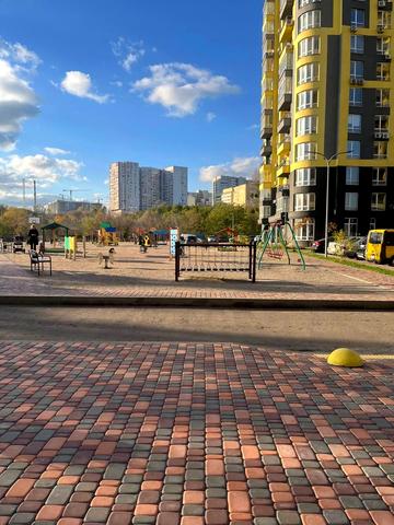 Кадетський Гай вул., 10