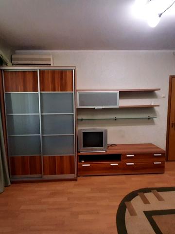 Лариси Руденко вул., 21