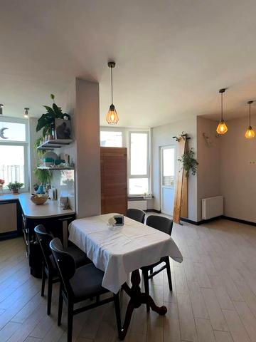 Анни Ахматової вул., 22