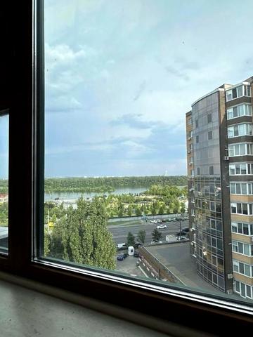 Набережна Перемоги вул., 58