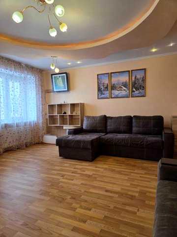 Продам квартиру площею 127 кв.м.  по Сумгаїтській, 17/1.
