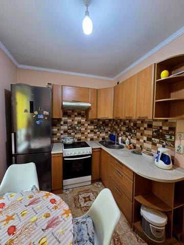 Ревуцького вул., 18