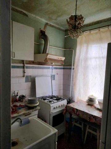 Продам 1к кв  на Редина р-н Школа на пр Аэрокосмичкский