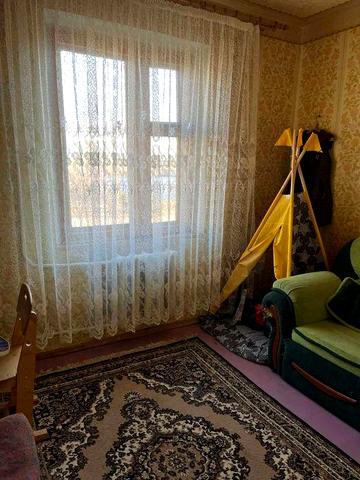 Продам 4 х комнатну квартиру в пгт Новопокровка