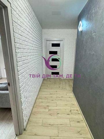 3-к. квартира з коміркою, ремонтом та і/о за вул. Карпенка