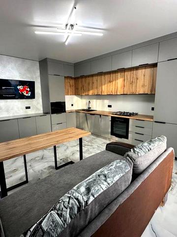 Оренда сучасної 1 км квартири в самому центрі