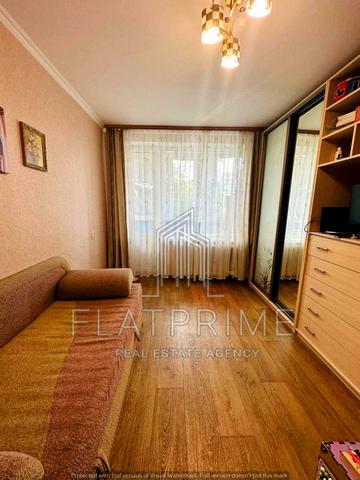 Лісовий просп., 24