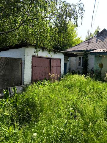 Будинок з землёю