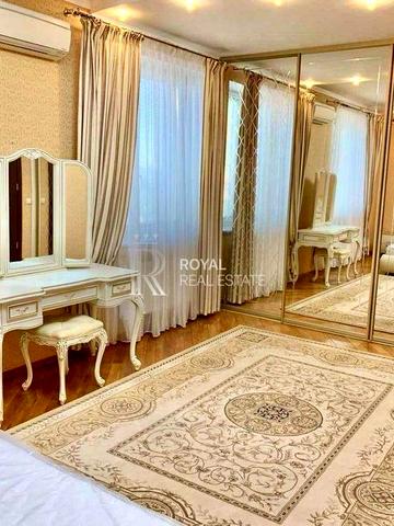 Оренда 4к дворівнева квартира з гаражем на 2 машини Тверська,2