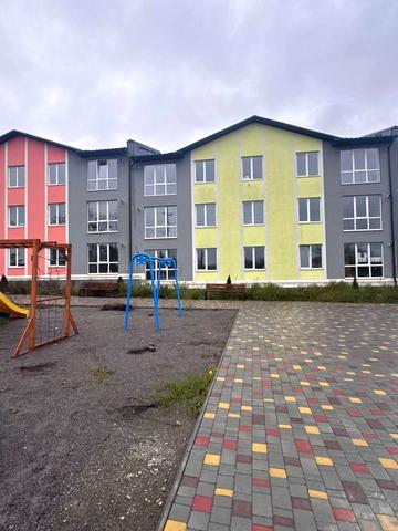 Джерельна вул., 1