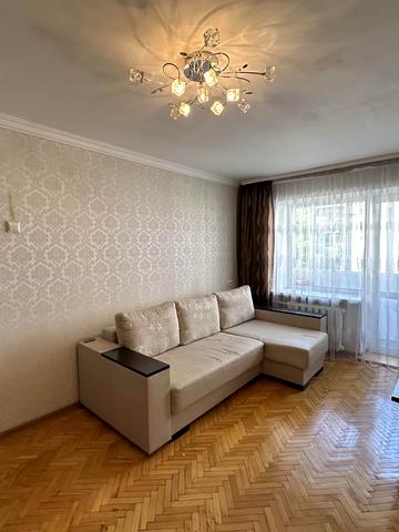 Костянтинівська вул., 63/12