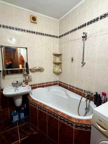 Продаж трьох кімнатної кваритири на Стефаника