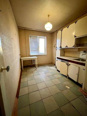 Продам 2-кімнатну квартиру на Клініці!