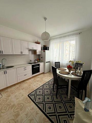 Продається велика двокімнатна квартира Боярка