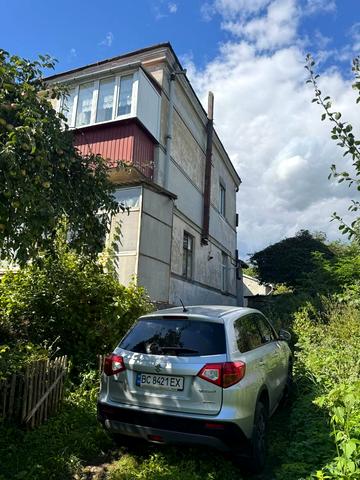 Львівська вул., 21