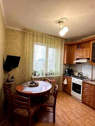 Продаж 3к. квартири, Симиренка 34-А, газ