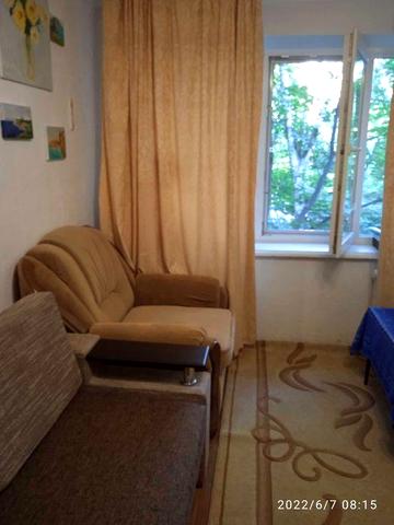 Хозяин.Срочно.Продаю 2х комн квартиру Нивки.Оплата только за наличные.