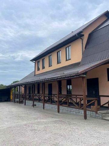 Двоповерховий будинок в м. Жашків автономний сонячні панелі