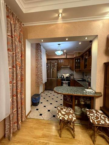 Продажа 2х комнатной квартиры сталинка на 96м квартале