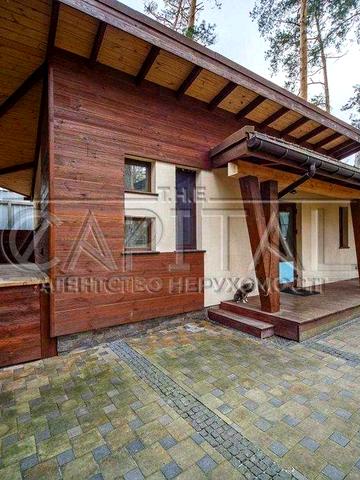 Будинок з терасою, озером, сауною у с. Гостомель, за 5 км від Києва