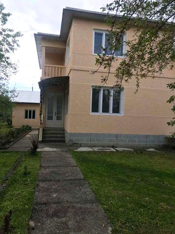 Продається приватний будинок. Можливий обмін на квартиру