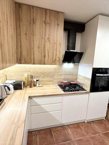 Будинок з ремонтом неподалік центру