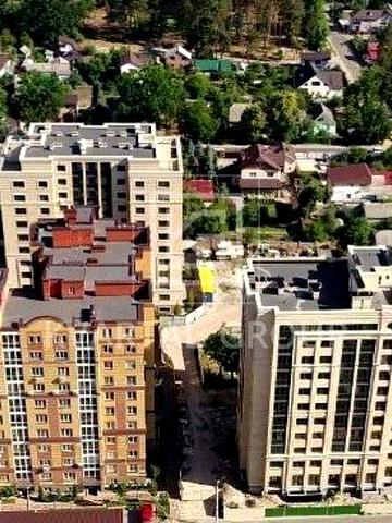 Пентхаус під ремонт, трикімнатна квартира в центрі, поряд з парком