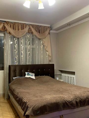 Русанівська набережна вул., 8