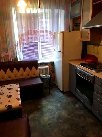 Здам 2 кімнатну квартиру. Дарницька площа.