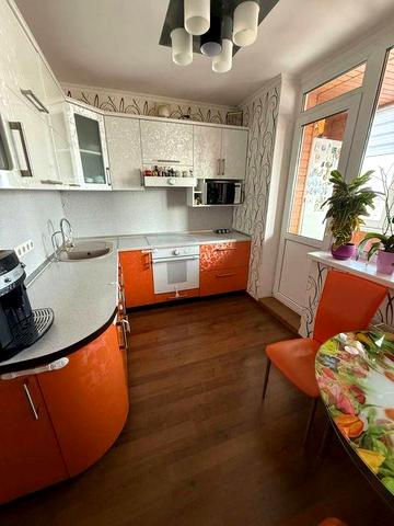 Продам 2-ком квартиру. Троещина,просп. Червоної Калини 68.