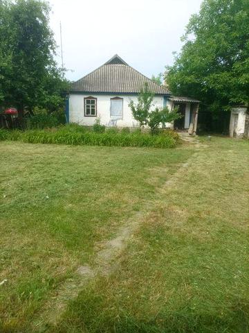 Продам будинок на два входи в селі Козин