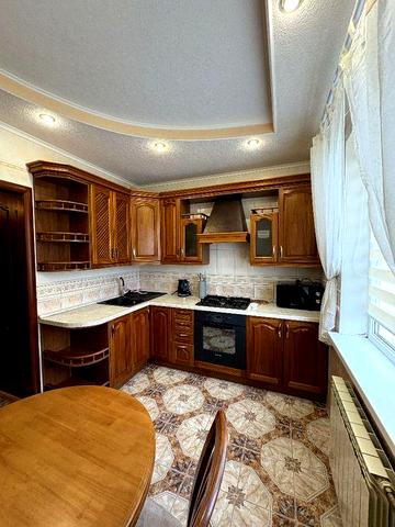 Нова Оренда! 3-х кімнатна квартира на Таращанському